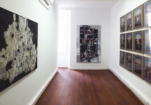 © La capture des villes Karim Ghelloussi 3m49 -- 2013 Biches en Micronésie Jacques Julien & Pierre Alferi 14min 34 -- 2010 Voyage au centre de la terre Michel Blazy 31min -- 2010 Impact Florent Mattei 4min55 -- 2011 Free surface Djamel Kokene 5min - 2015