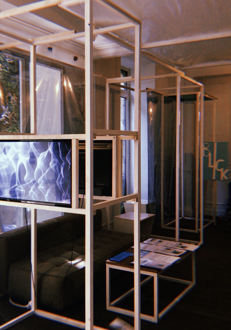 @Cora Von Zezschwitz & Tilman, Infinite Village, 2020 - sélection The (He)art for (He)art Program