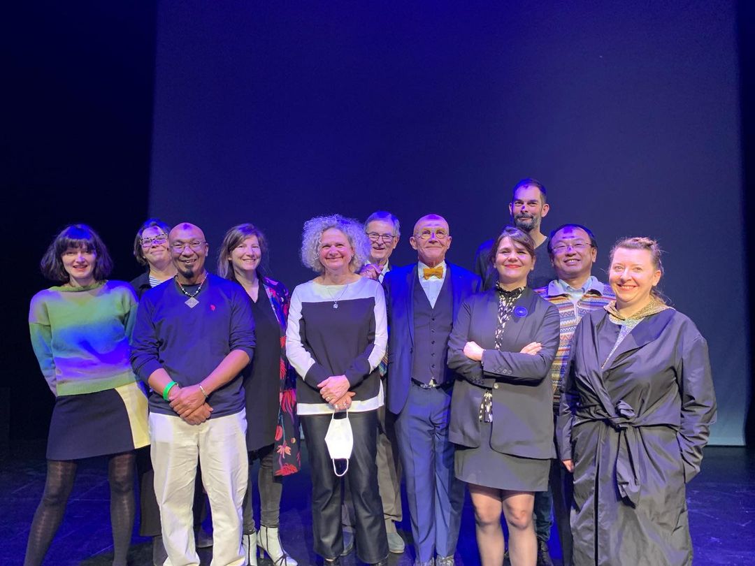 © Remise du 1er Prix Grand OVNi à Maksaens Denis