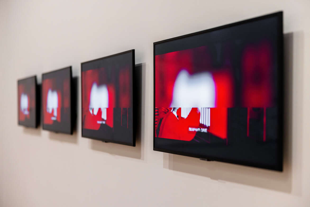 ©Christine Sun Kim_Close Readings, 2015